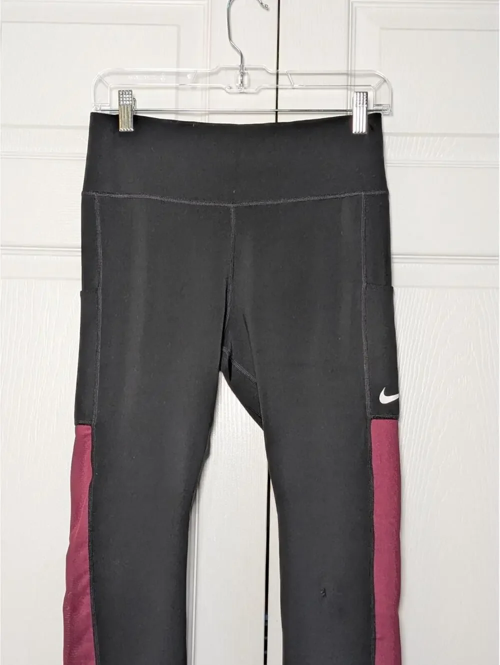 Nike Women's Loyola Volleyball Dri-Fit Leggins, Black Burgundy, Size Medium Tall